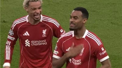 ليفربول يضرب شباك جالطة سراي بالهدف الـ 3