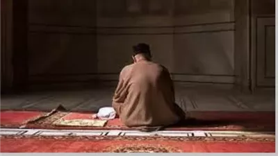 هل استخدام الهاتف المحمول يُفسد الاعتكاف ؟