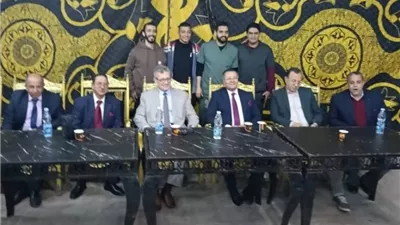 مستشفيات جامعة بنها تحتفي بالأطباء المقيمين في إفطار رمضاني
