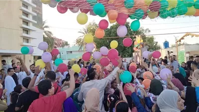 المصريون يصنعون البهجة رغم التحديات ولمّة الأسرة تتصدر المشهد