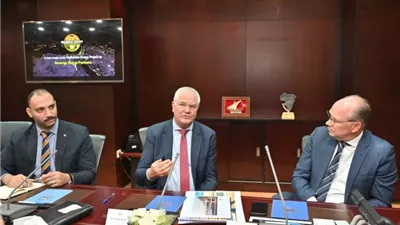 وزير الاستثمار يلتقي ممثلي تحالف رينيرجي جروب