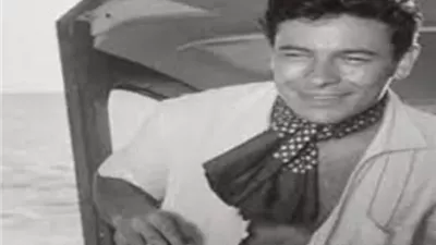 فى ذكرى ميلاده ..قصة سقوط أحمد رمزى فى الحمام قبل وفاته بأيام