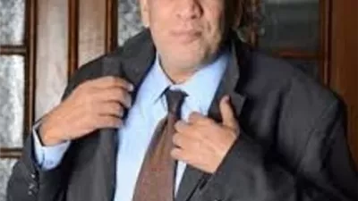 عرض مسرحية لعب ولعب لـ منير مكرم وجيهان قمرى على مسرح مدبولى