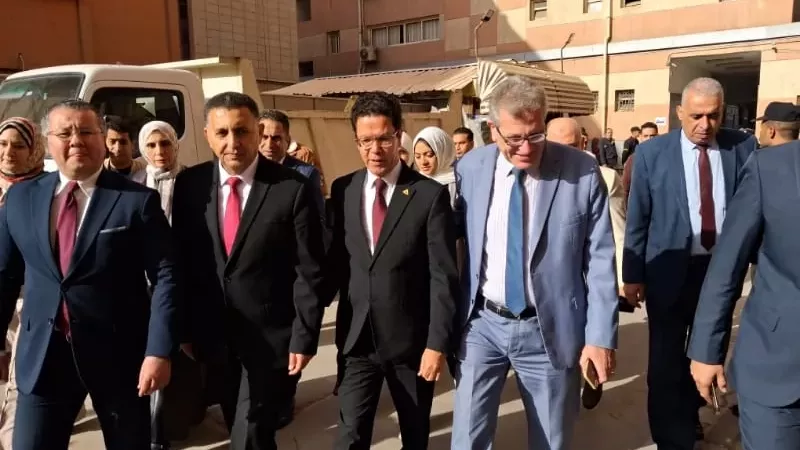 الدكتور حسام عبد