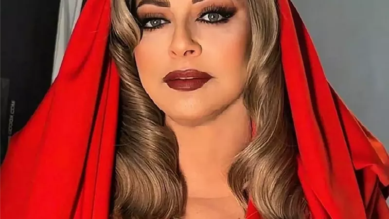 الفنانة هاله صدقى