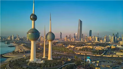اندلاع حريق بمطار الكويت الدولي إثر هجوم بالمسيرات