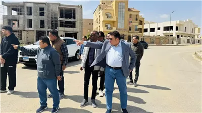 رئيس جهاز القاهرة الجديدة يقود حملة نظافة بامتداد غرب الجولف