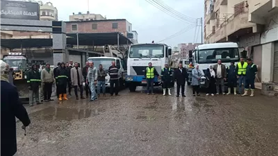 محافظ الدقهلية يتابع جهود الوحدات المحلية في رفع مياه الأمطار