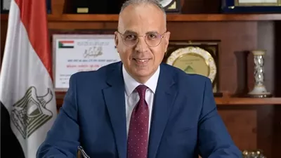 وزير الري يشيد بجهود العاملين في الادارة المائية خلال العيد