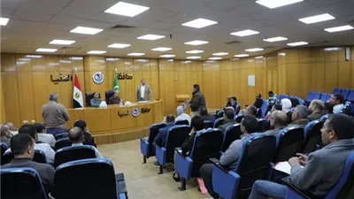 محافظ المنيا:الأولوية للمشروعات الخدمية التى تمس المواطنين