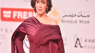 سلاف فواخرجي تحسم الجدل بشأن تجسيدها شخصية زوجة بشار الأسد بعمل فني
