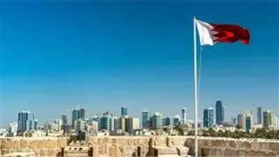 صفارات الإنذار تدوي في البحرين.. ودعوات للسكان بالتزام أماكن آمنة