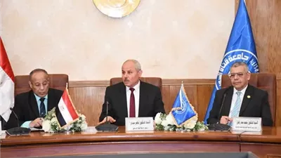 ربط البرامج الدراسية في جامعة قناة السويس بسوق العمل