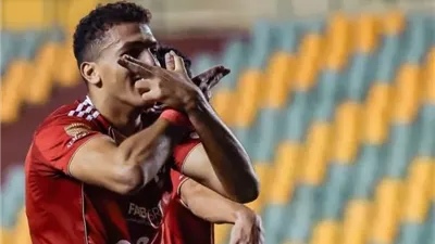 ياسين مرعى يقترب من قيادة دفاع الأهلي امام سيراميكا في الدوري