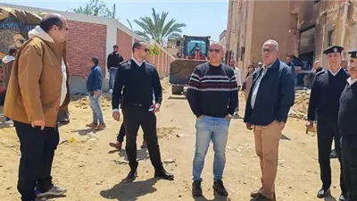 جهاز بدر يعلن الحرب على الباعة الجائلين والعشوائيات بالزلزال.. فيديو