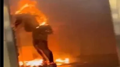 أب وأبنة يشعلان النار فى مالك ورشة ببولاق الدكرور