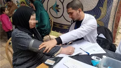 إجراء الفحص الطبي لـ 2351 مواطنًا خلال القافلة الطبية بدسوق