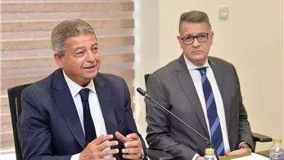 رئيس الأعلى للإعلام يشارك في اجتماع لجنة حقوق الإنسان بالنواب