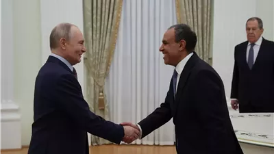 وزير الخارجية يسلم رسالةخطية من السيد رئيس الجمهورية إلى الرئيس الروسي