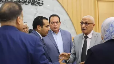 محافظ شمال سيناء يعقد اجتماعا أسبوعيا مع أعضاءالمجموعة البرلمانية