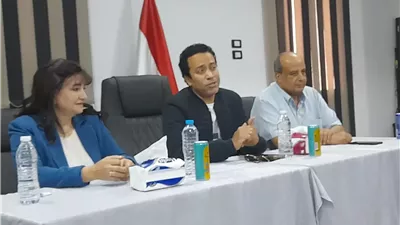 ندوة للفنان سامح حسين في المهرجان الدولي لمسرح شباب الجنوب بقنا