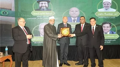 محافظ القاهرة: يشهد المؤتمر الدولى العاشر لكلية علوم جامعة الأزهر فى دعم المبادرات الرئاسية