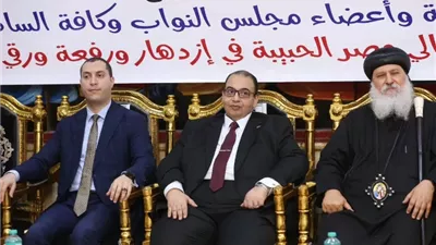 مكى يشهد الاحتفال بعيد القيامة المجيد بكنيسة الشهيدة دميانة