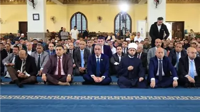 وزير الأوقاف ومحافظ الجيزة يؤديان صلاة الجمعة بمسجد خديجة