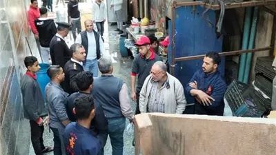 أسباب إغلاق وتشيمع (21) محل ومطعم فى مدينة الشروق.. بالصور