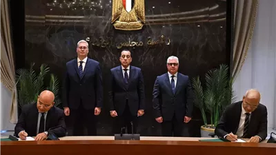 رئيس الوزراء يشهد توقيع عقد شراكة بين 