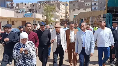 محافظ الأقصر يتفقد الأسعار بسوق شرق السكة الحديد..صور