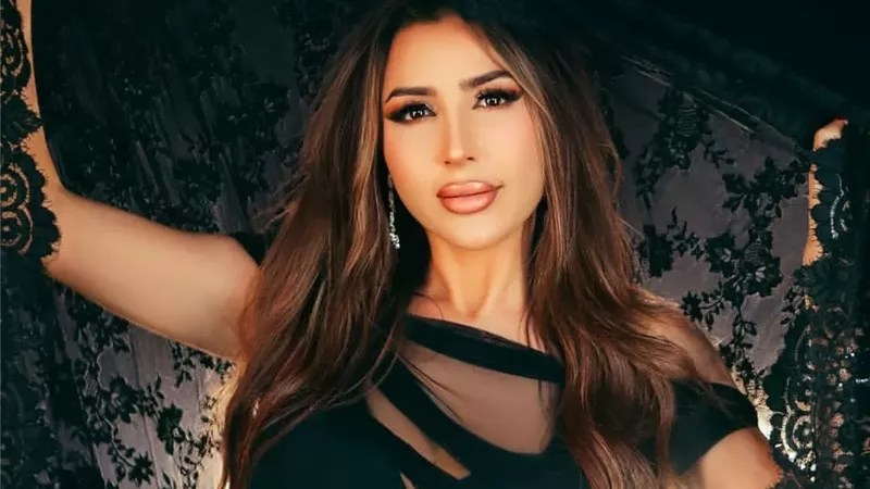 الفنانة جنات