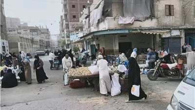 إزالة فورية لسوق عشوائي في الإسماعيلية..صور