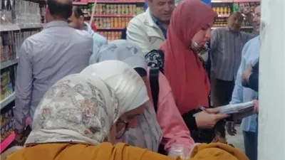 جهاز مدينة بدر وهيئة سلامة الغذاء يضبطان 64 كيلو أسماك فاسدة.. بالصور