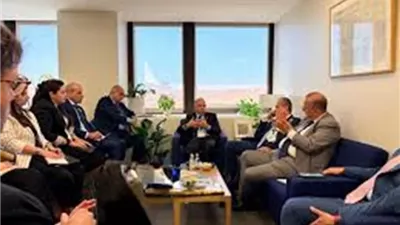 وزير الاستثمار ييناقش الطروحات أمام مسؤولي صندوق النقد الدولي