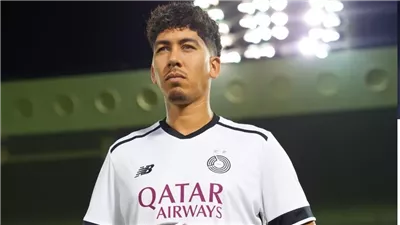 وكيل المهاجم البرازيلي فيرمينو يكشف حقيقة انتقاله إلى الأهلي