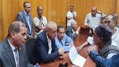 محافظ الاقصر: إنشاء كوبرى الدير ووحدة الغسيل الكلوى