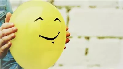 ضوابط المزاح بالنكت والطرائف..تُحددها الإفتاء