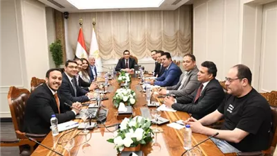 وزير الرياضة يبحث مستجدات النسخة ١١ من دوري مراكز الشباب