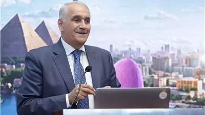 د.عصام العدوي يستعرض دور القومي للمرأة في دعم ملف صحة النساء