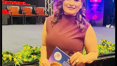 نهاد الحديني تقدم المهرجان الكاثوليكي ٧٤