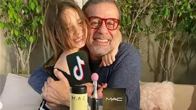 شريف منير يحتفل بعيد ميلاد حفيدته