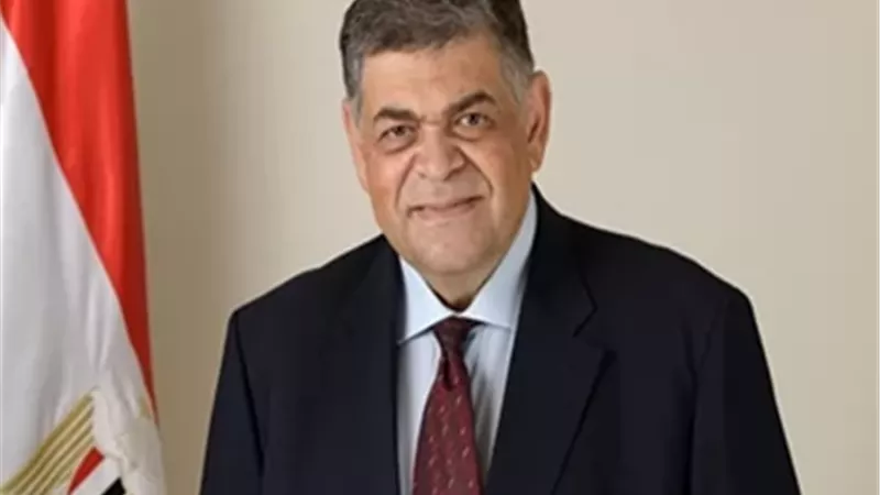 الدكتور أشرف حاتم