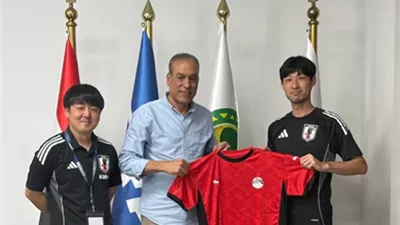 مصطفى عزام يستقبل بعثة منتخب اليابان للناشئين