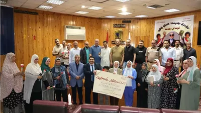 مدير تعليم القاهرة تكرم عمال المديرية: أصحاب العطاء الحقيقي