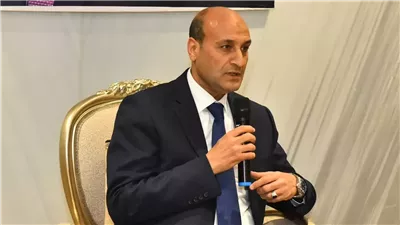ثقافة أسيوط تحتفل بعيد العمال