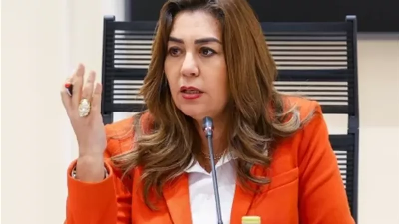 الدكتورة منال عوض