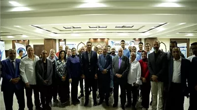 مستقبل وطن ينظم قافلة طبية بقاعة بمسجد الدهار الكبير بالبحرالاحمر