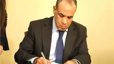 وزير الخارجية يشدد على موقف مصر الرافض لكافة أشكال الإرهاب