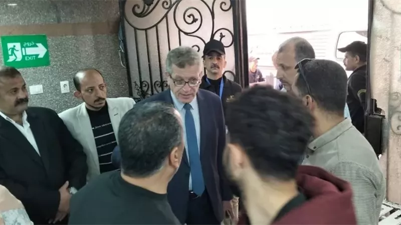 الأستاذ الدكتور محمد